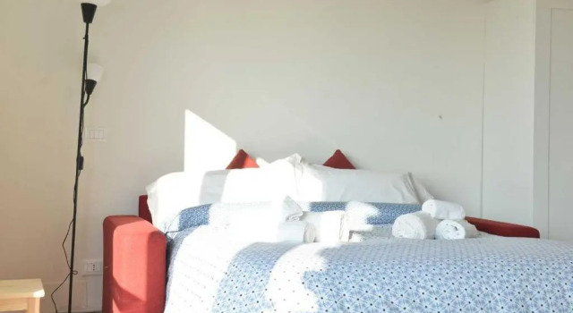 Студия с балконом CITY CENTER - LUIGI&CAROLINA APARTMENTS - by Host4U