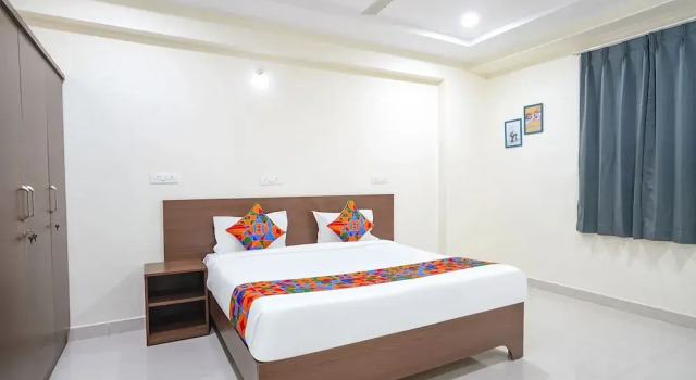 Номер Premium FabHotel Frendz - Nr Hitech City Metro Station