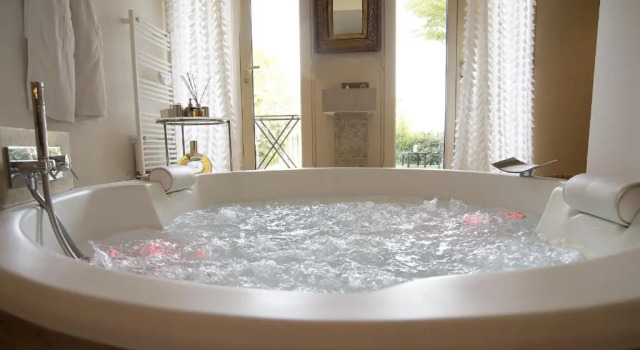 Люкс Deluxe MiHotel Le Gourguillon