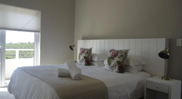 Self at Plett 1, Забронировать Отель Отели Плеттенберг-Бей 3 звезды, рядом с Plettenberg Bay Golf Course, 3*