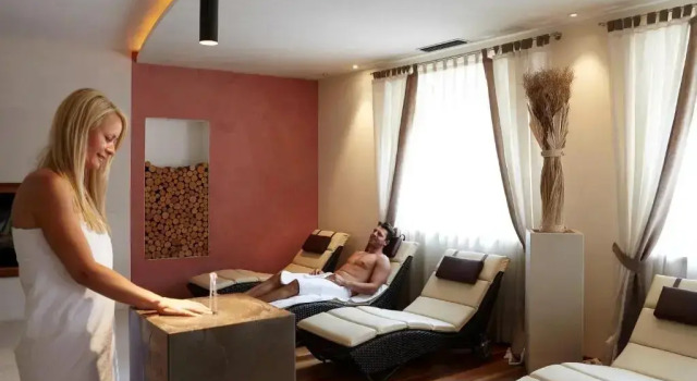 Hotel Carmen Dolomites, Забронировать Отель Отели Санта-Кристина-Вальгардена с парковкой, рядом с Parallel, Парковка