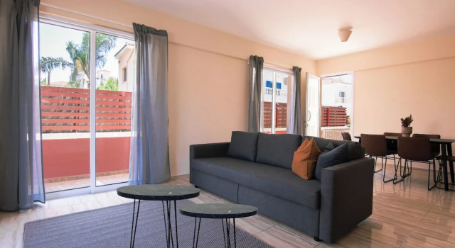 Апартаменты Luxury Phaedrus Living: Universal City Flat Alina