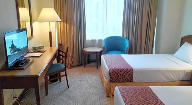 Номер Deluxe Mandarin Court Hotel