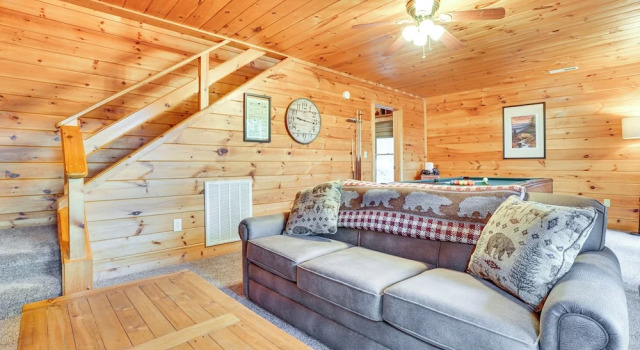 2-tier Deck & Hot Tub: Quiet Sevierville Cabin