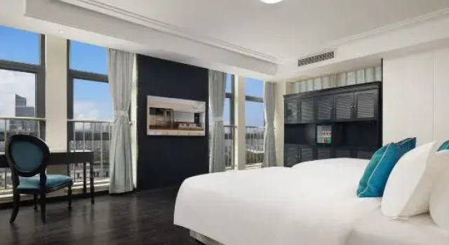Люкс Business Comfort Hotel (Daping Times Tianjie Xietaizi Subway Station Branch)