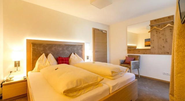 Hotel Schönblick, Book Hotel Hotels in Vorarlberg with Parking, Parking