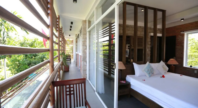Семейный номер Standard с балконом Rock Villa Hoi An