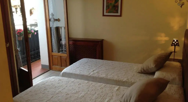 Двухместный номер Standard с балконом Hostal Cerezo 2