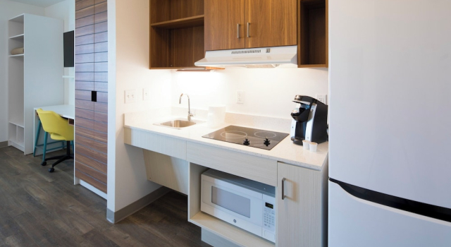 Четырёхместный люкс Uptown Suites Extended Stay Denver CO -Westminster