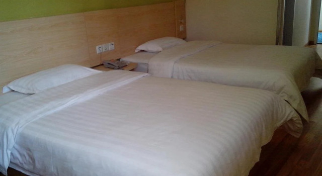 Jinjiang Inn Shanghai Xujiahui Tianyaoqiao Road, Varaa Hotelli Xuhui 