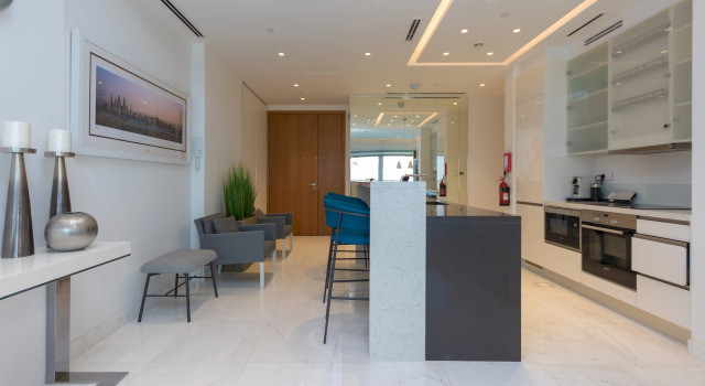 Luxury sea view at 1 JBR dubai Marina, Забронировать Отель Дубай-Марина , рядом с Dubai Marina Yacht Club