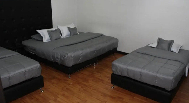 Четырёхместный номер Standard Hotel Dorado Plaza Bogota