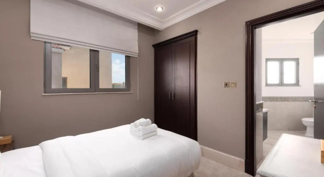 Вилла Maison Privee - Palm Jumeirah Beach Front XL Villa w/Prvt Pool