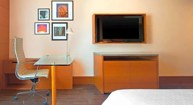 Номер Deluxe Sheraton Hyderabad Hotel