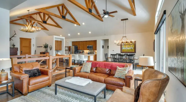 Коттедж Family Home w/ Hot Tub: 6 Mi to Winter Park Resort