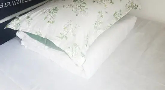 Кровать в общем номере (мужской номер) Gongque Hostel (Panyu Jinlin Wanbo)