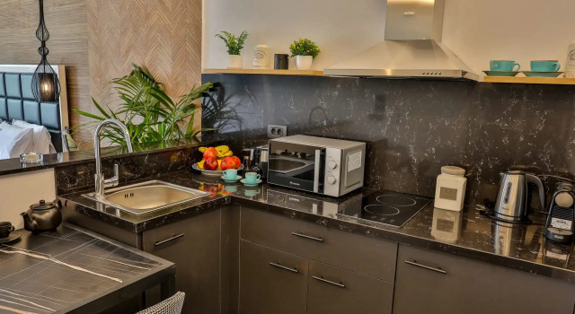 Полулюкс с видом на горы Beach Walk Luxury Suites