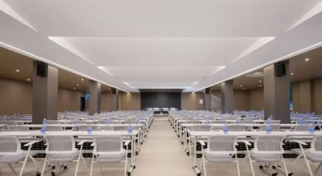 Grand Rezen Hotel Yantai, Забронировать Отель Яньтай Yantai Region