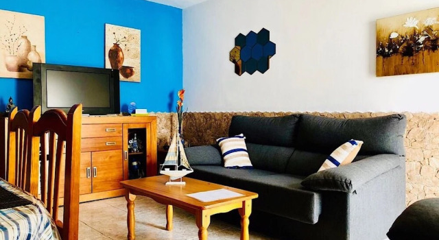 Apartment Oleada With sea Views and Wifi on the Seafront in Caleta de Caballo