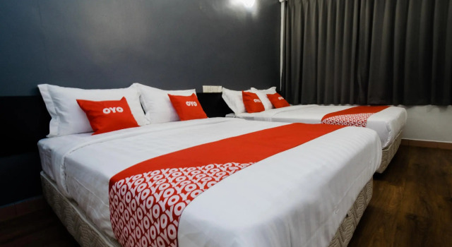 OYO 89578 Dung Fang Hotel No. 1 Sibu, Rezerwuj Hotel Hotele w Sarawak z parkingiem, Parking