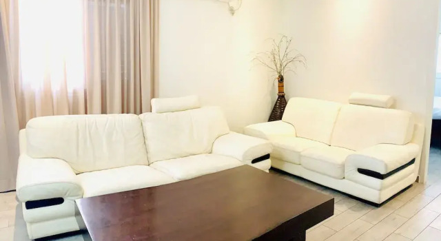Royal Lea Apartments