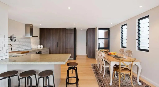 BRON455B - Bronte Beach House with Ocean Views