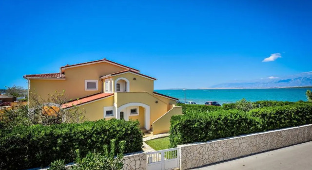 Студия Apartments Dominique