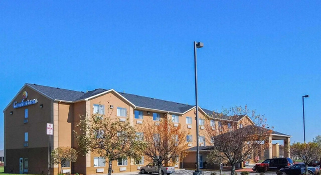 Кровать в общем номере Comfort Inn & Suites North Greenfield