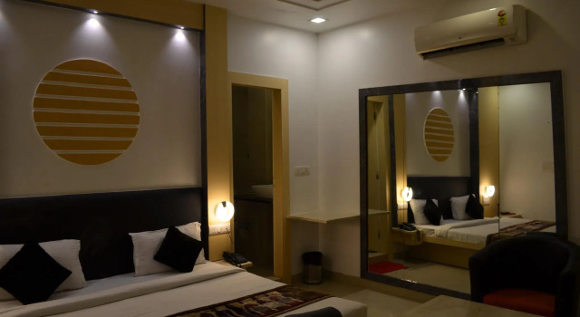 Люкс RK Residency Hotel