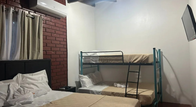 Трёхместный номер Standard Seven Days Hotel B&B