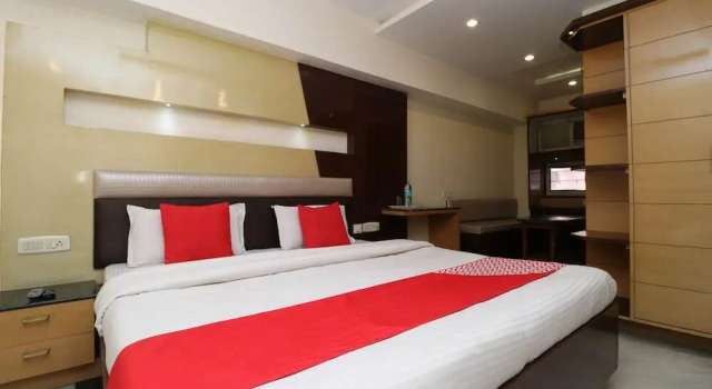 Collection O 3504 Vivek International Hotel