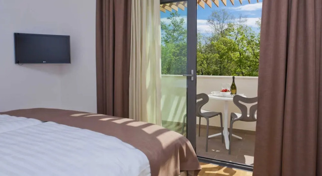 Villa in Novigrad With Pool & Rooftop Terrace, Rezervovat Vila Hotely v Dajla s parkováním, Parkování