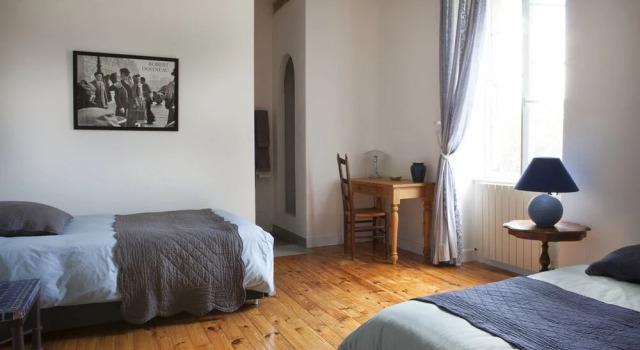 Domaine du Vivier - Chambres d'hôtes, Rezerwuj Hotel Hotele w Saint-Gervais-sur-Roubion z basenem, Basen