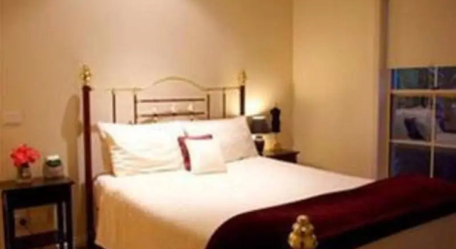 The Lane Way, Book Hotel Mount Gambier 