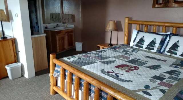 Полулюкс с видом на озеро Americas Best Value Inn Polson