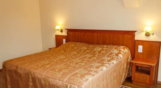 Pannon Hotel Bejelentkezés 20 óráig, Check-in until 20 oclock, Einchecken bis 20 Uhr, Prenota Hotel Mohacs Baranya