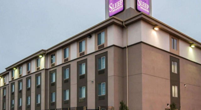 Sleep Inn & Suites And Conference Center Downtown, Забронировать Отель Индианаполис Индиана