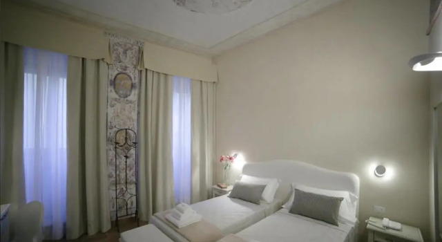 Двухместный номер Standard Hotel Renaissance