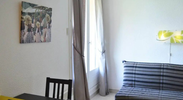Appartement Bormes-les-Mimosas, 1 pièce, 3 personnes - FR-1-251-393