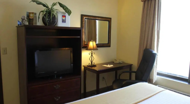 Люкс Deluxe Clover Island Inn