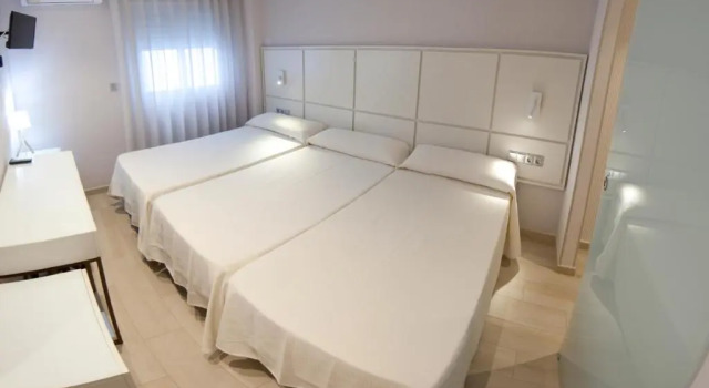 Номер Comfort Hostal Loimar