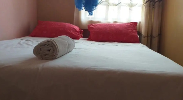 Royal Pine Cottages, Book Hotel Billige hoteller i Central