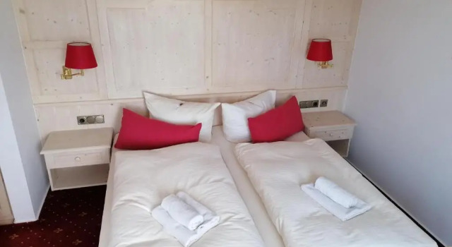 Helgas-Landhotel, Rezerwuj Hotel Irsengund Bawaria