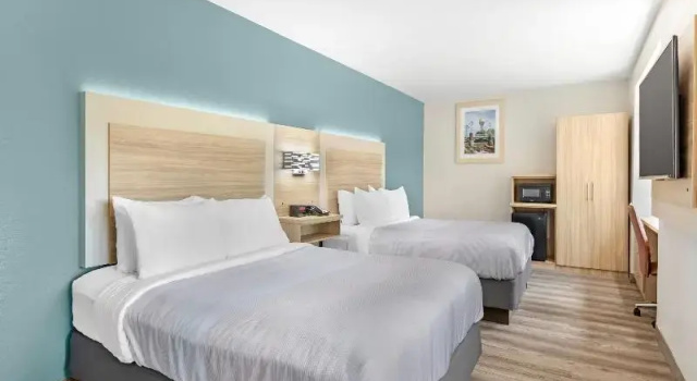 Четырёхместный номер Standard Quality Inn Knoxville West Cedar Bluff
