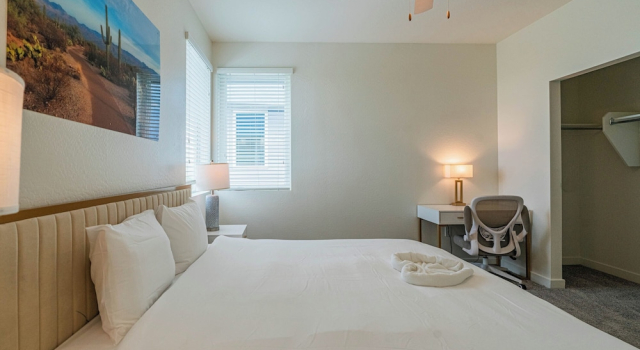 The Lotus Serene Stay with Pool-Gym-EV, Забронировать Отель Финикс 