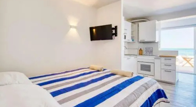 Appartement - Les Pieds Dans LEau, Забронировать Апартаменты/квартира Сис-Фур-Ле-Плаж Var coast