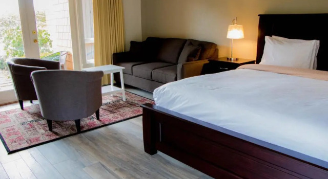 Студия Galiano Oceanfront Inn & Spa