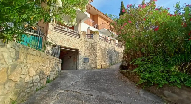 Casa Miralago, Prenota Appartamento Hotel a Veneto con parcheggio, Parcheggio