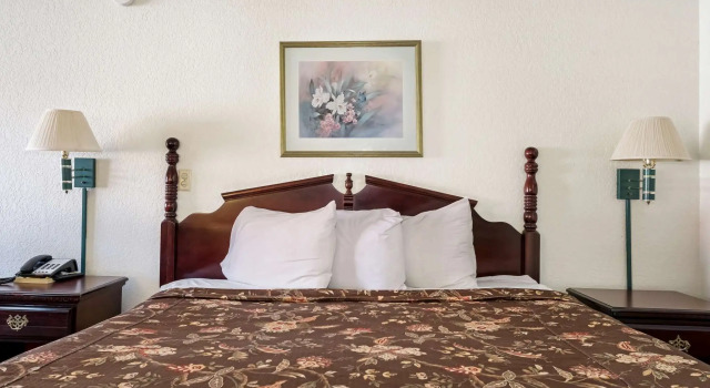Двухместный номер Standard Americas Best Value Inn Paris