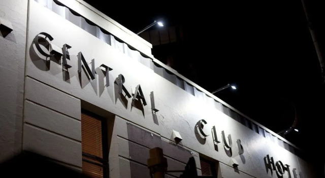 Central Club Hotel - North Melbourne, Book Hotel  